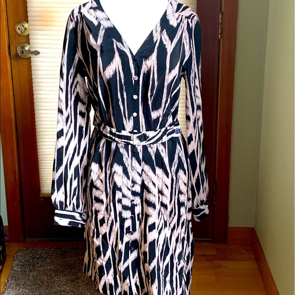 Presley Skye Dresses & Skirts - Presley Skye 100% silk dress